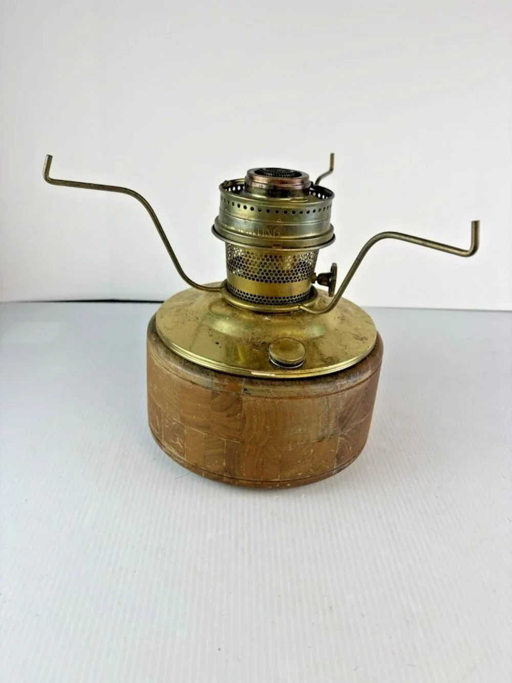 Vintage Aladdin Model 23 Regency Walnut Brass Lamp Sextant Inlay No Chimney